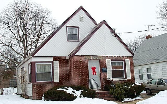 129 Wellington St, Hempstead, NY 11550