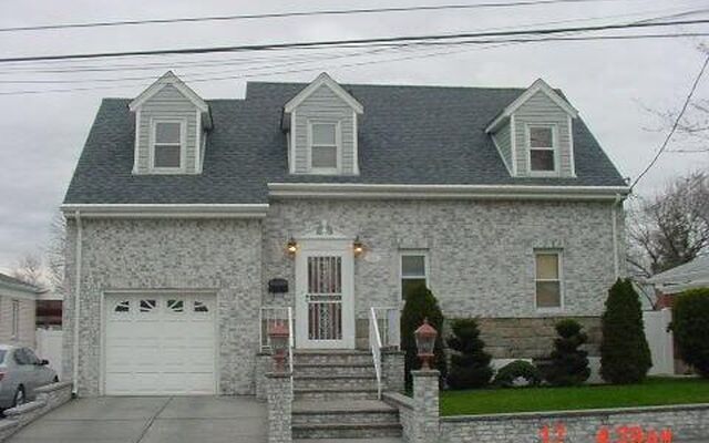 13-19 136th St, College Point, NY 11356