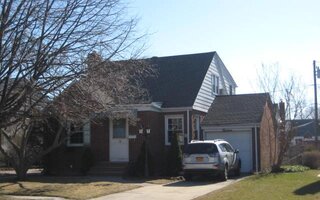 13 Donald Ct, Elmont, NY 11003