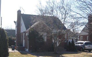 13 Donald Ct, Elmont, NY 11003