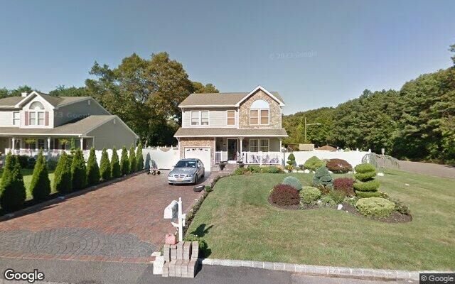 130 Beatrice Ave, West Islip, NY 11795