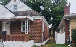 130 Mason St, Hempstead, NY 11550