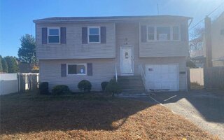 131 E 12th St, Huntington Station, NY 11746