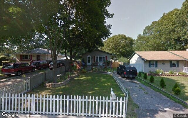 131 Shinnecock Ave, Mastic, NY 11950