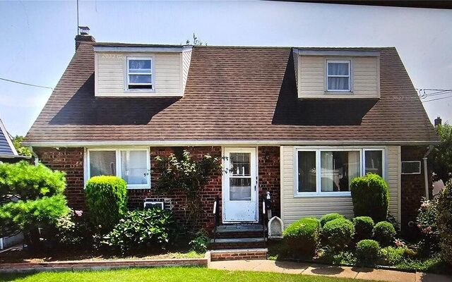 1311 Mcclure Ave, Elmont, NY 11003 (House View)