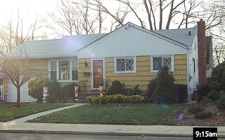 132 Davison Ave, Oceanside, NY 11572