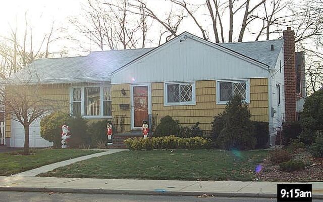 132 Davison Ave, Oceanside, NY 11572