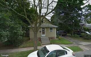 132 S 7th St, Lindenhurst, NY 11757