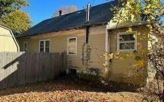 132 S 7th St, Lindenhurst, NY 11757