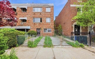 1323 E 222nd St, Bronx, NY 10469