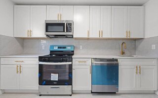 133 Herzl St, Brooklyn, NY 11212