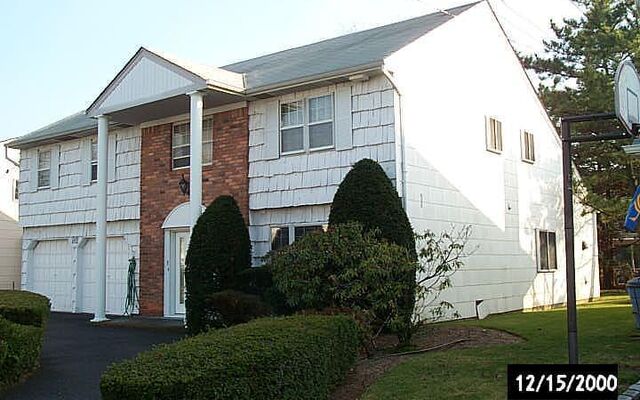 134 Jeffery Ln, Oceanside, NY 11572