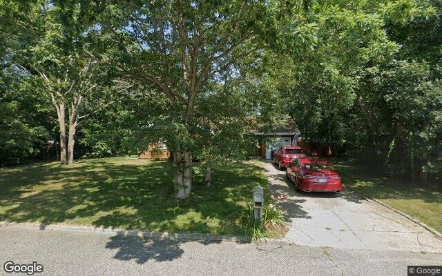 135 A Norwalk Ave, Medford, NY 11763
