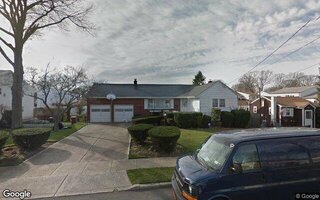135 Deauville Blvd, Copiague, NY 11726