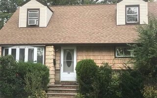 135 Dietz St, Hempstead, NY 11550