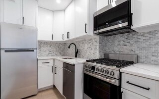 135 E 54th St #11F, New York, NY 10022