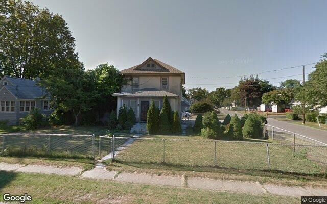 135 Saint Johns St, Central Islip, NY 11722