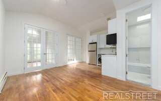 136 Cornelia St, Brooklyn, NY 11221