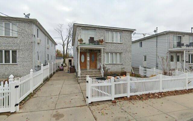 137-06 249th St, Rosedale, NY 11422