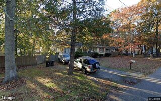 137 Oak Ave, Shirley, NY 11967