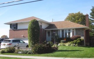 138 Pollok Pl, Hicksville, NY 11801