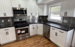 138 W 16th St, Deer Park, NY 11729