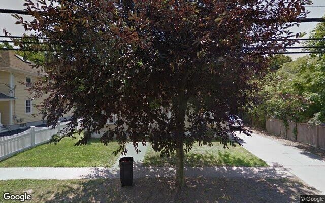 14 Central St, Huntington, NY 11743
