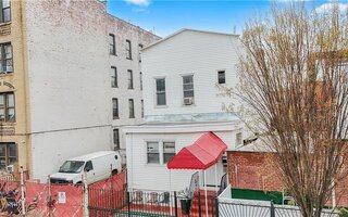14 E 32nd St, Brooklyn, NY 11226