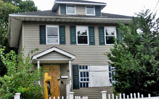 14 E Seaman Ave, Freeport, NY 11520
