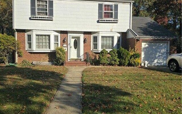 14 Essex Ct, Freeport, NY 11520 (Yard)