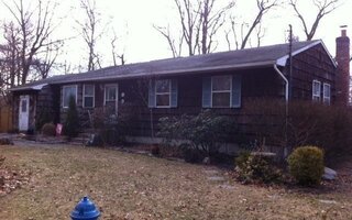 14 Henry St, Mastic, NY 11950