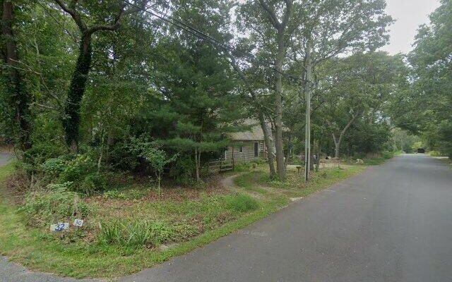 14 Muir Blvd, East Hampton, NY 11937