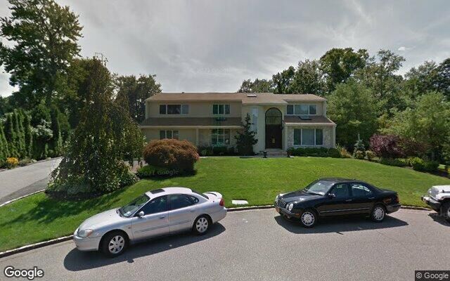 14 Parkview Dr, Jericho, NY 11753
