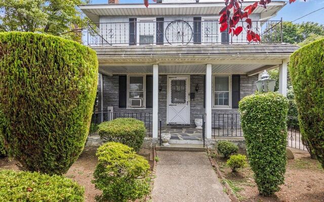 14 Spooner St, Floral Park, NY 11001 (Porch)