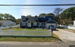 14 Willoughby St, Brentwood, NY 11717
