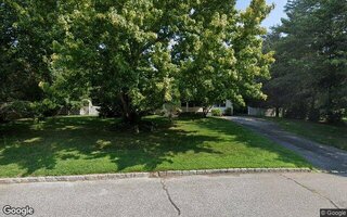140 Baywood Dr, Calverton, NY 11933