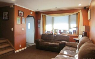 140 Meagher Ave, Bronx, NY 10465