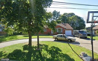 1402 Potter Blvd, Bay Shore, NY 11706