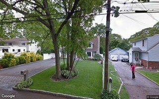 141 Summit Dr, Nesconset, NY 11767