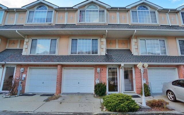 142 Alex Cir, Staten Island, NY 10305