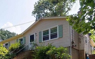 142 New York Ave, Sound Beach, NY 11789