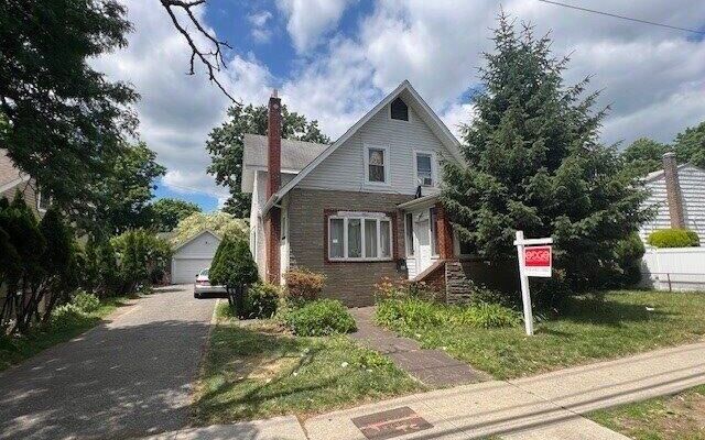 1420 Grand Ave, North Baldwin, NY 11510 (House View)