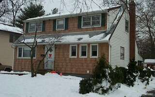 1425 Tadmor St, Merrick, NY 11566