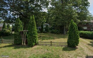 143 Pine St, East Moriches, NY 11940