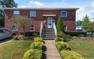 143 Sylvester St, Westbury, NY 11590