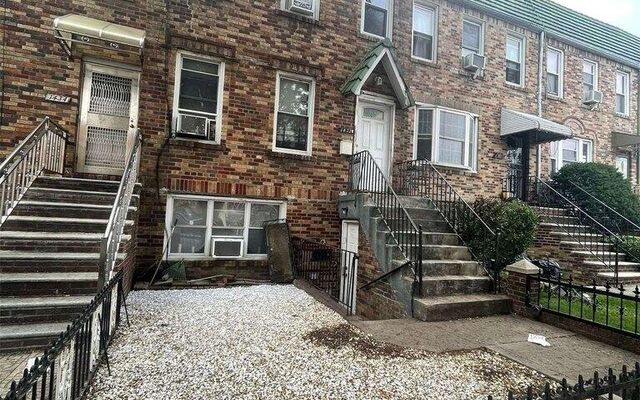 1432 Troy Ave, Brooklyn, NY 11203 (Porch)