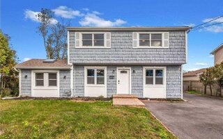 1435 Manatuck Blvd, Bay Shore, NY 11706