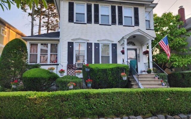 144 Johnson Ave, Staten Island, NY 10307 (House View)