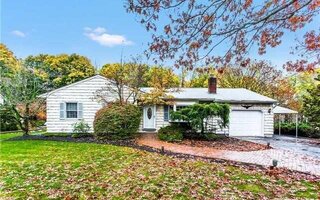1462 Motor Pkwy, Islandia, NY 11749