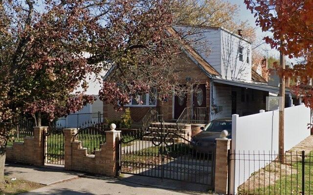 147-33 249th St, Rosedale, NY 11422 (Porch)